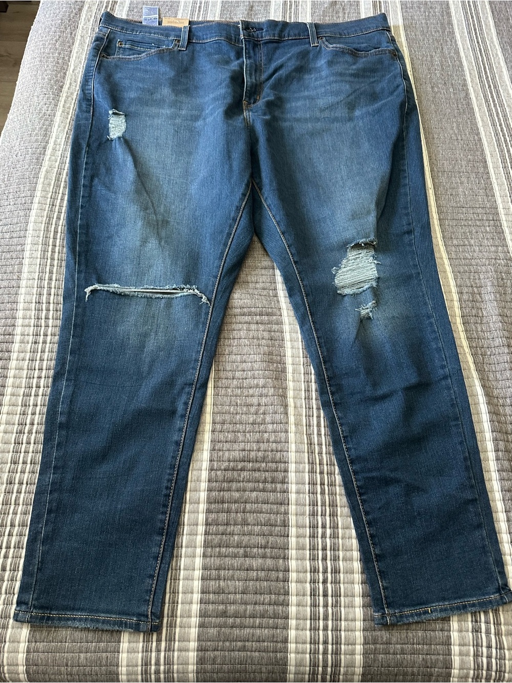 Levi's Women's Skinny Distressed Dark Blue Jeans